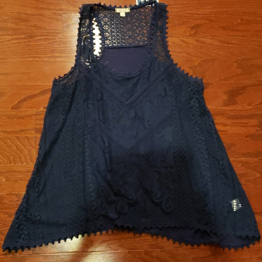 🛍NWT Navy Blue Lace Tank